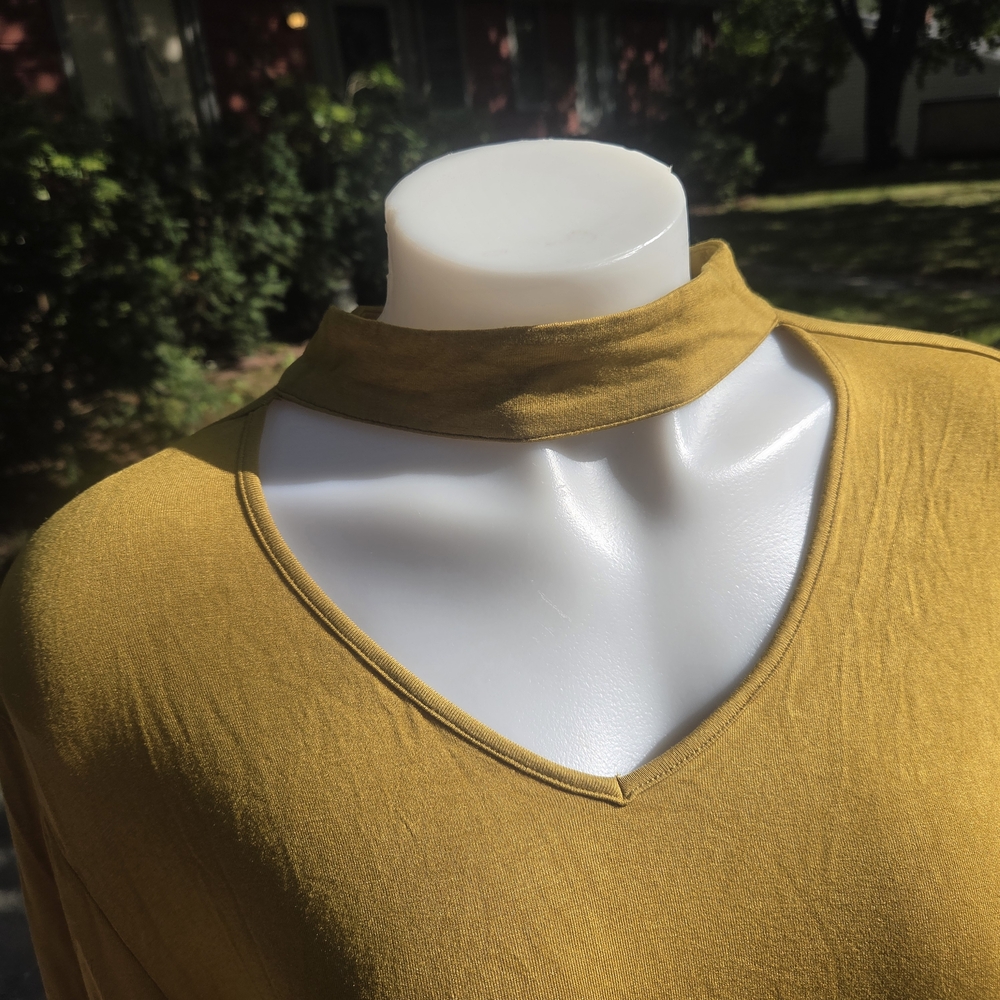 EARTHBOUND Chartreuse Long Sleeve Blouse - Picture 3 of 5